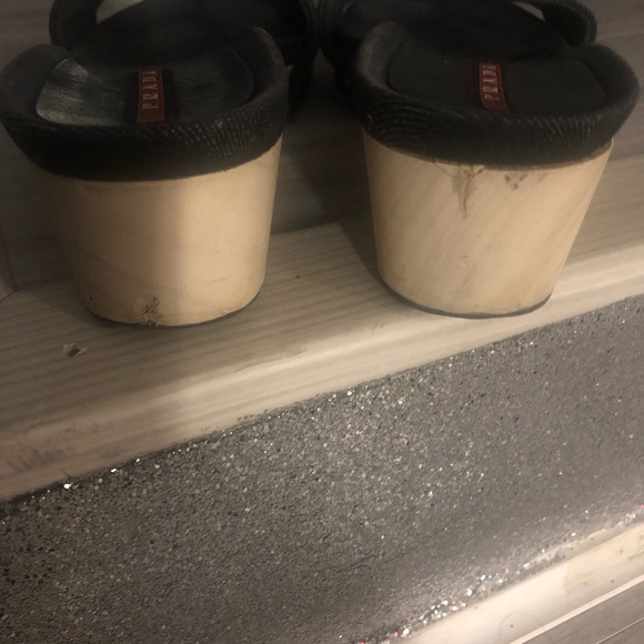Prada Slides - Picture 7 of 10
